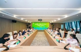 2025广东时装周-春季   智库赋能  共建狮子洋工业经济“实数融合”创新中心活动成功举办
