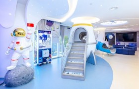 医有道 德伦心丨博研潮汕胶已人同学到德伦口腔采风