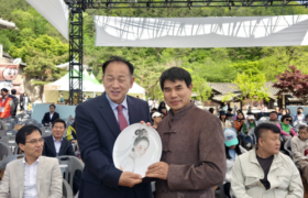 瓷笔绘韩韵 茶器传匠心 —— 裴永中在闻庆茶碗节演绎东方陶瓷艺术